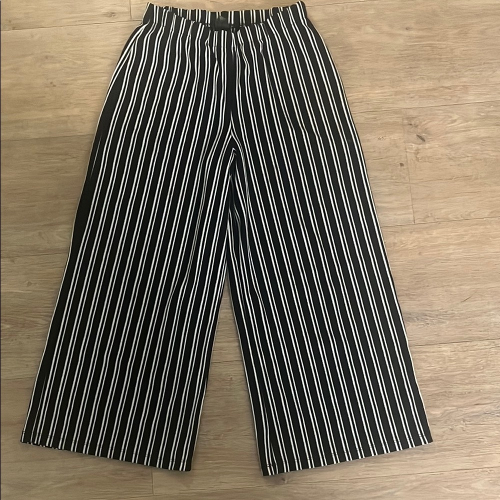 Wild Fable Black and White Striped Garment
